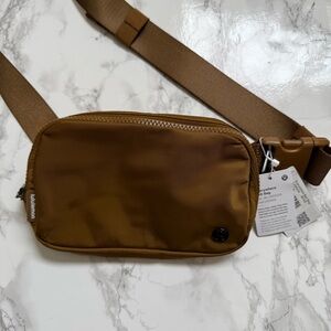 Lululemon Everywhere Belt Bag